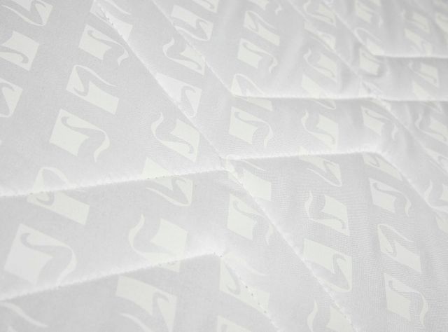 Cubrecolchón 1.5 Plazas x 200 cm-1