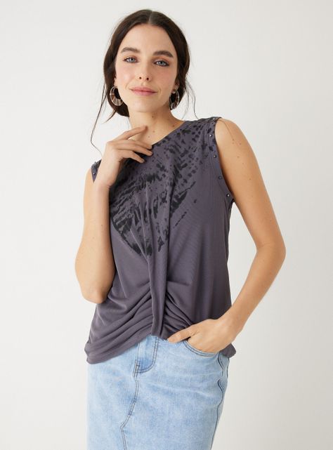 Polera Estampada con Tachas-0