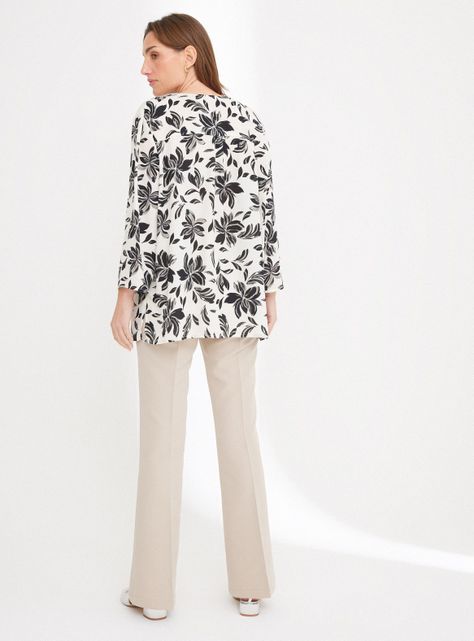 Blusa Estampada Escote V Calce Suelto-5