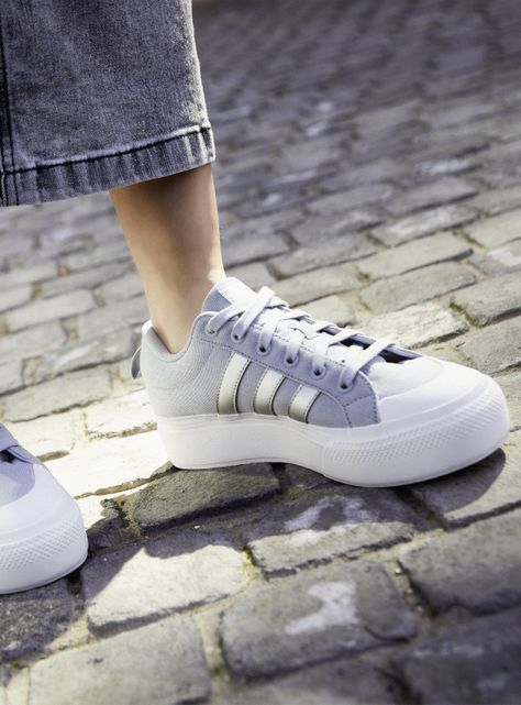 Zapatilla Urbana Design Bravada 2.0 Platform Mujer-4