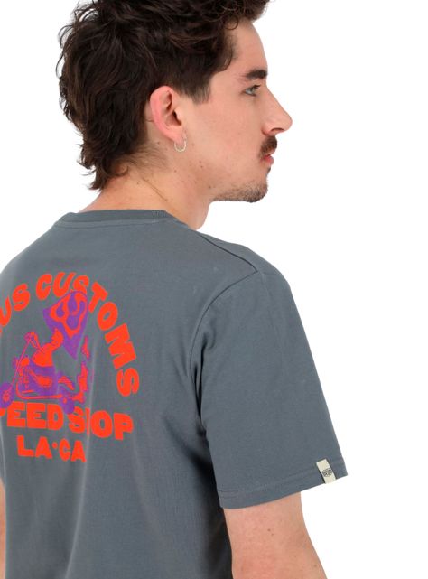 Polera Grabado en el Pecho-3