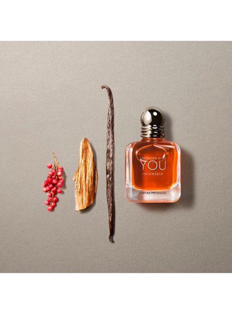 Set de Perfume Stronger With You Intensely Hombre 100 ml + 15 ml + 75 ml.-3