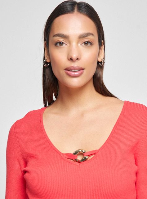 Sweater con Accesorio Metálico en Escote-2