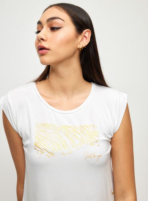 Polera Crop con Aplicaciones-2