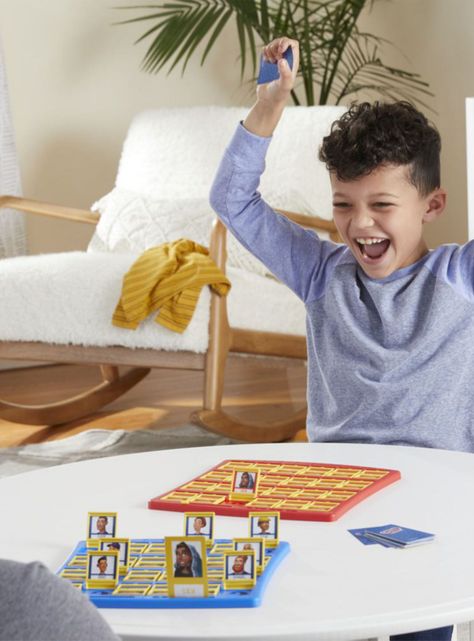 Juego de Mesa Adivina Quién-4
