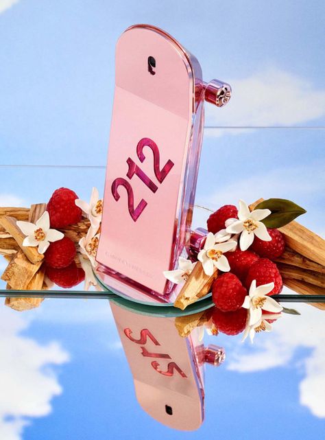 Set Perfume Carolina Herrera 212 Heroes For Her EDP Mujer 80 ml + Body Lotion 100 ml + Megaspritzer 10 ml-3