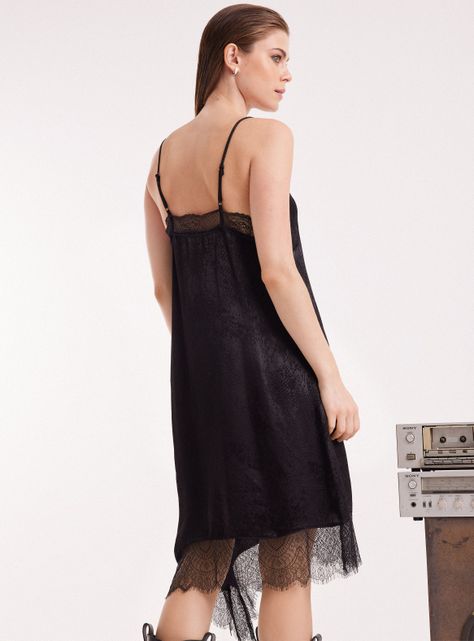 Vestido con Tirantes y Transparencia en Bordes-1