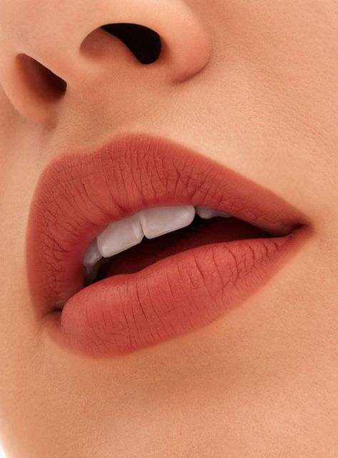 Labial M·A·C Locked Kiss Lipstick Mull it Over & Over 1.8 g-4