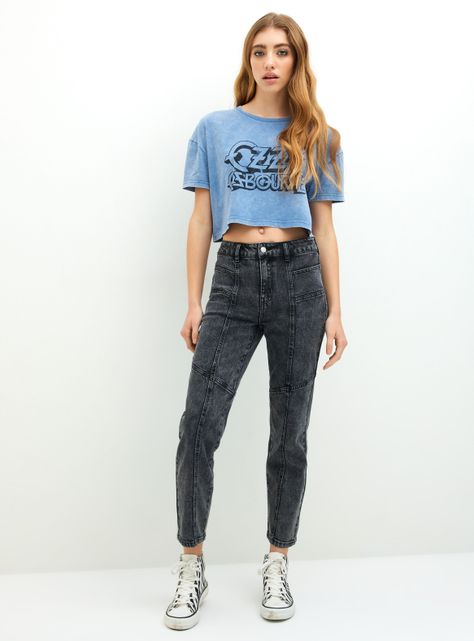 Jeans Mom Cortes delantero-3
