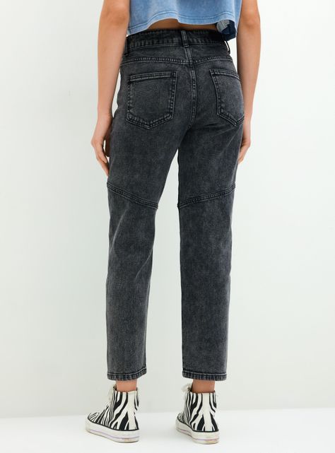 Jeans Mom Cortes delantero-1