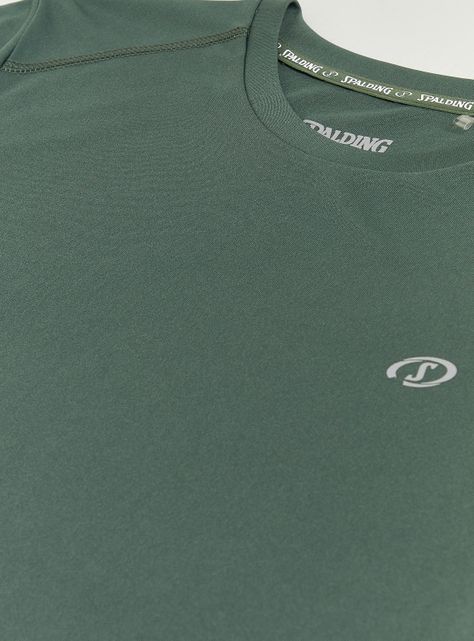 Polera Técnica Deportiva con Paneles de Malla en Costados-2