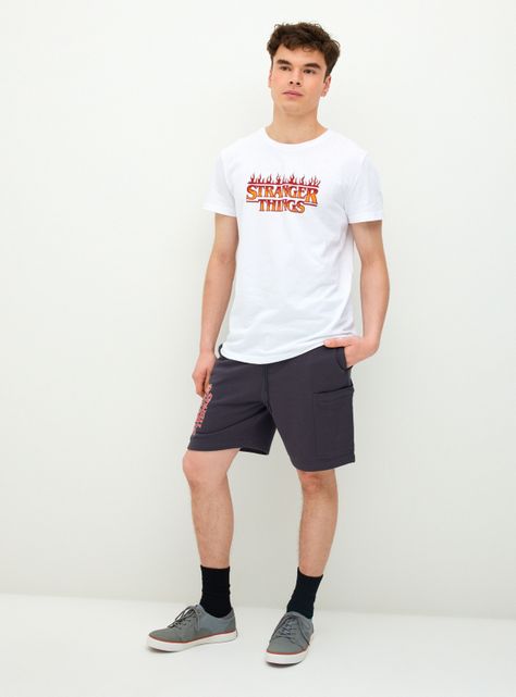 Polera Stranger Things  Texto Llamas-3