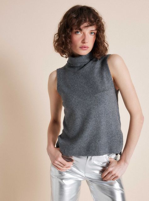 Sweater Cuello Alto Sin Mangas-0