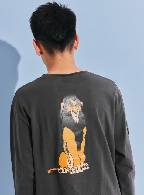 Polera Manga Larga con Bolsillo Scar Rey León Disney-0