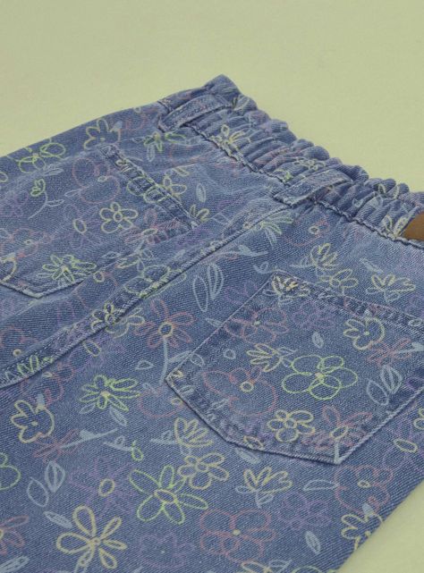 Jeans Flores Estampadas y Elastico en Cintura-2