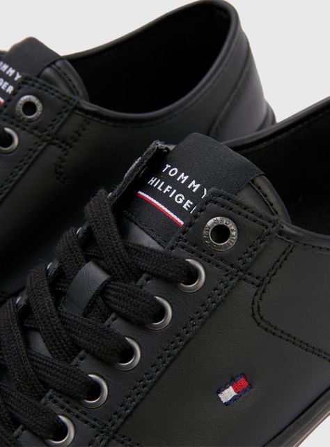 Zapatilla Urbana Cuero Black Logo Hombre-4