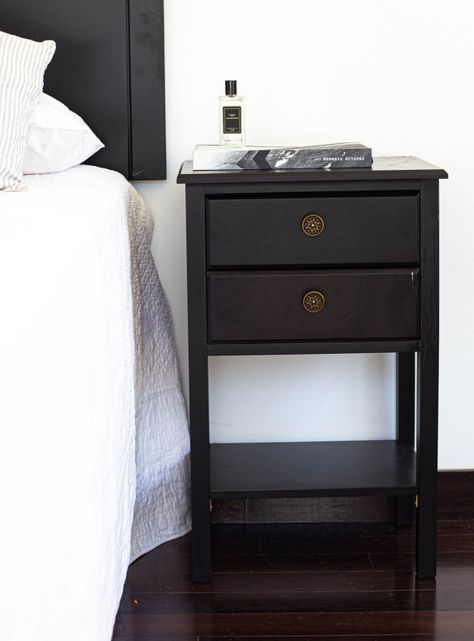 Cama Europea Titanium Súper King + Respaldo con Velador-5