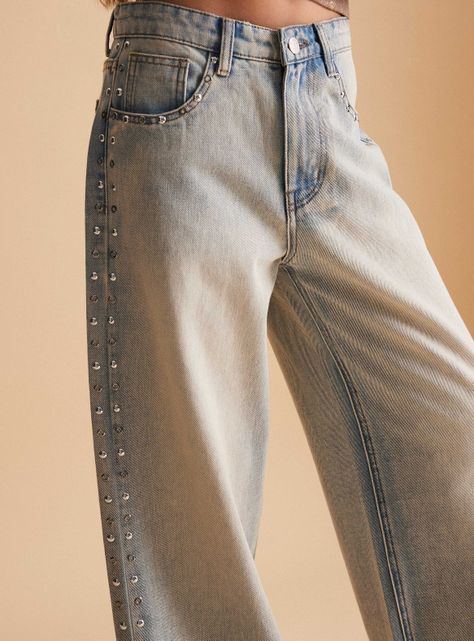 Jeans Wide Leg con Tachas Metálicas-1