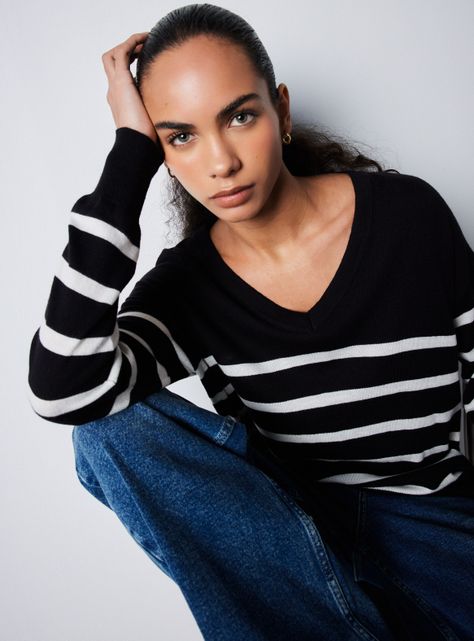 Sweater Cuello V Aberturas Laterales-2