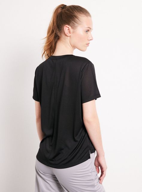 Polera Técnica Con Diseño Tono Sobre Tono-1