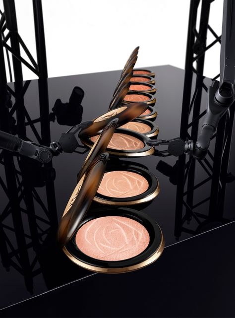 Bronceador en Polvo Teint Idole Ultra Wear C.E. Skin Transforming Bronzer Tono 04 10 g-3