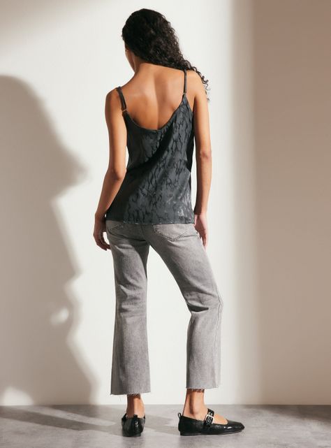 Blusa con Encaje en Escote-5