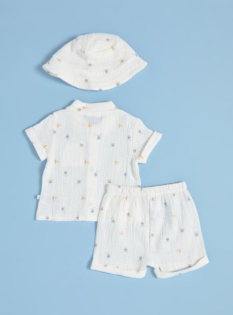 Conjunto Estampado de Camisa, Short y Gorro-3