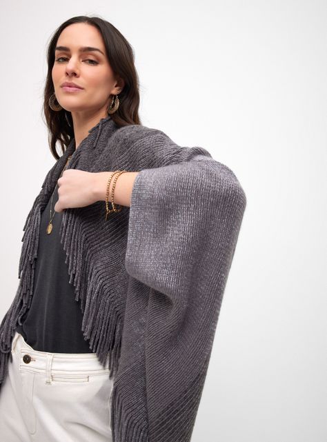 Chaleco Tipo Poncho con Flecos-2