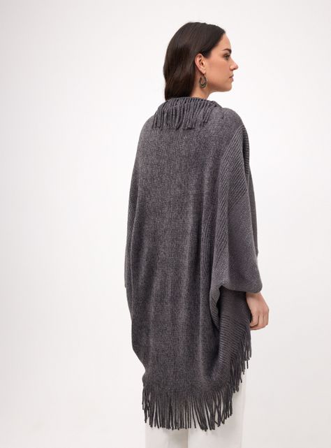 Chaleco Tipo Poncho con Flecos-1