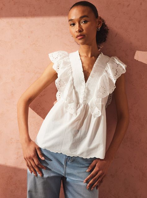 Blusa con Vuelo Bordado-0