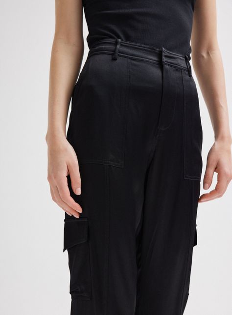 Pantalón Cargo Efecto Satinado-2