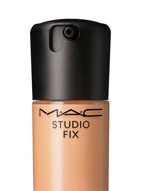 Base de maquillaje M·A·C Studio Fix Fluid SPF 15 24HR Matte Foundation NC18-2