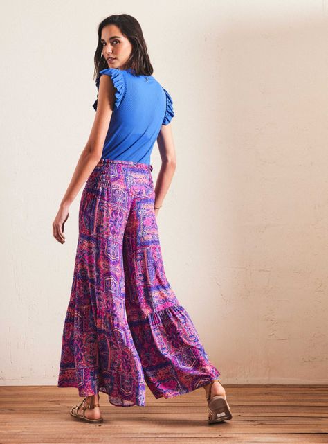 Pantalón Estampado y Cortes-5