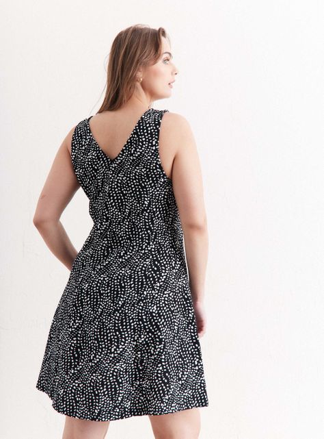 Vestido Cuello en V con Corte Vertical-1