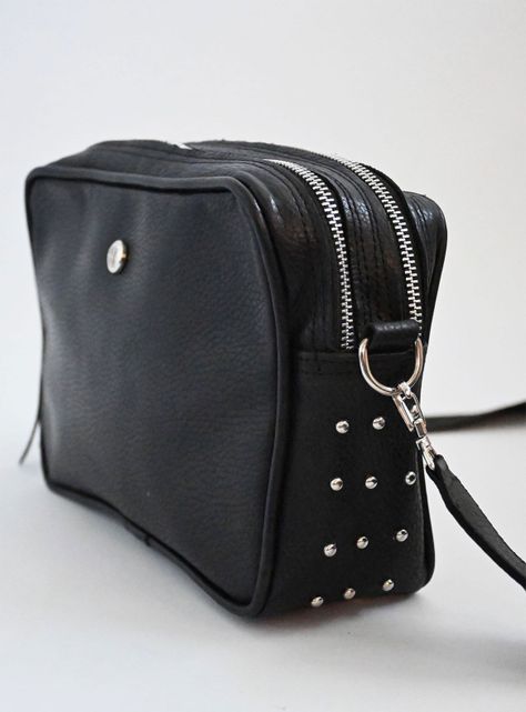 Cartera Icon Negro Tachas-1