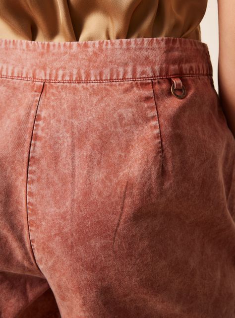 Short Tipo Skort con Bordados en Paño Delantero-3