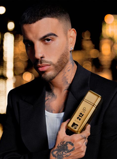 Perfume 212 Vip Black MTV EDP Hombre 100 ml Carolina Herrera-4
