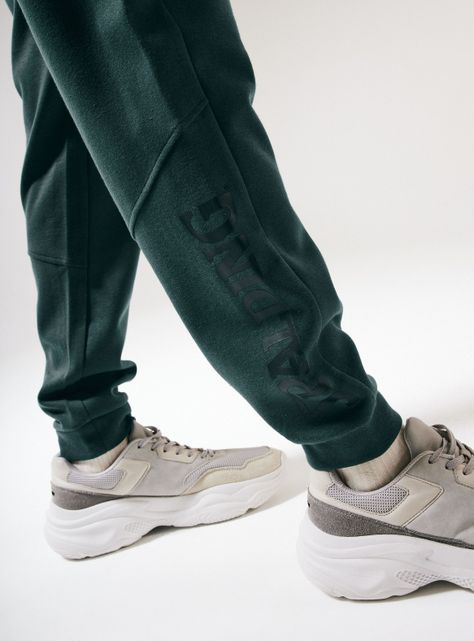 Pantalón Jogger Estampado Pierna-3