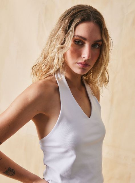Polera al Cuello sin Mangas-2