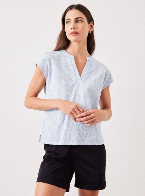 Polera con Detalle Bordado Cuello V-0