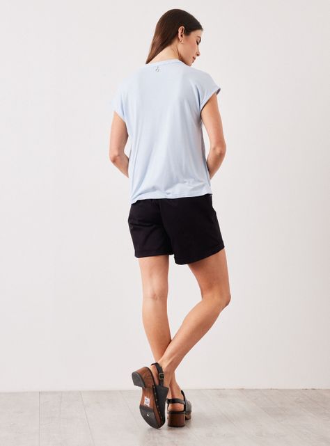 Polera con Detalle Bordado Cuello V-5