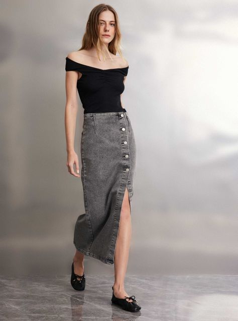 Falda Denim Abotonada con Abertura Diagonal-4