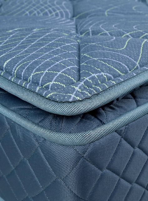 Cama Europea Merci King + Respaldo Acolchado-3