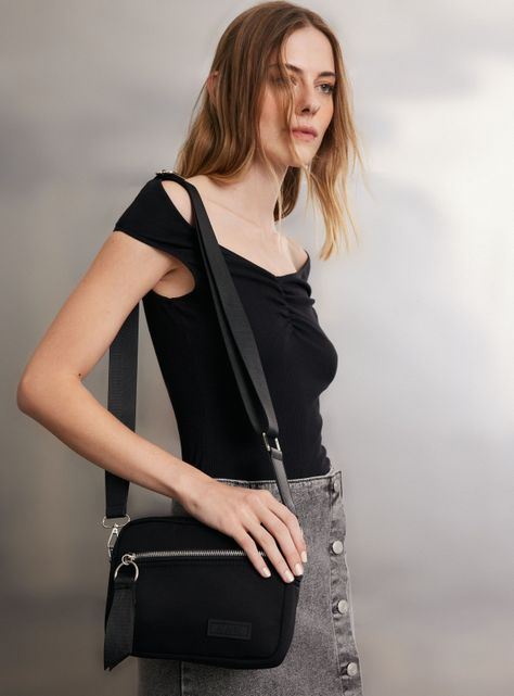 Cartera Textil con Bolsillos Cargo-0