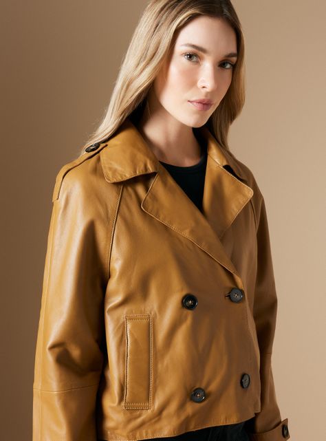 Chaqueta Trench Crop de Cuero Colaboración María Pombo-3