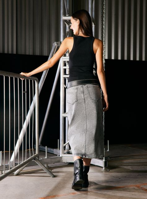 Polera Musculosa de Tela Acanalada Estampada Metalizado-5