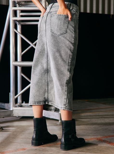 Falda Denim con Detalles de Costura en Bolsillos-1