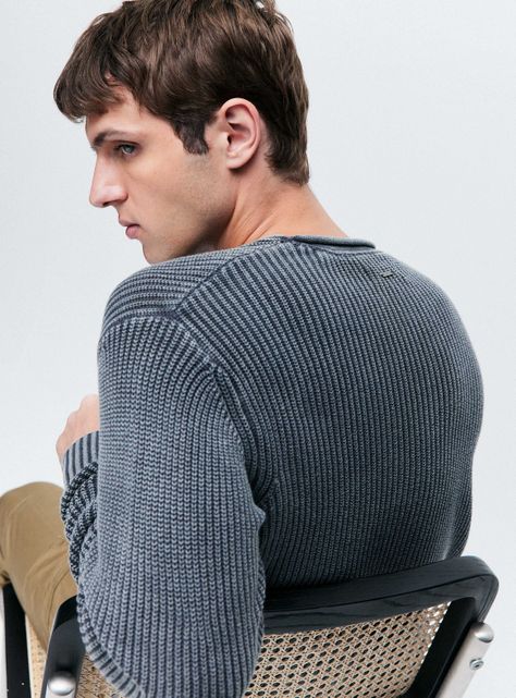 Sweater Rolled with acyd wash-3