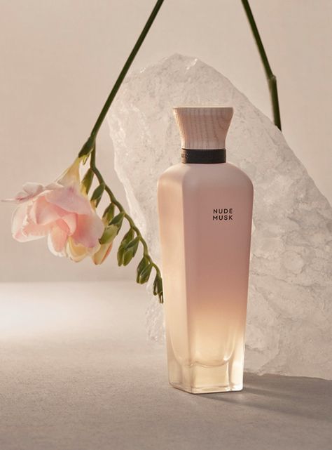 Set Perfume Nude Musk EDP Mujer 120ml + Megaspritzer 10ml + Loción Corporal 75ml-5