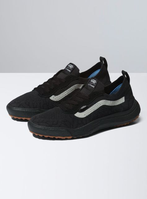 Zapatilla Urbana Pirate Black UltraRange VR3 Unisex-1